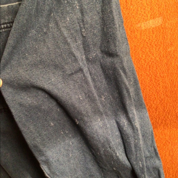 XL 90s distressed navy blue Levi’s Jean shirt - Picture 3 of 4